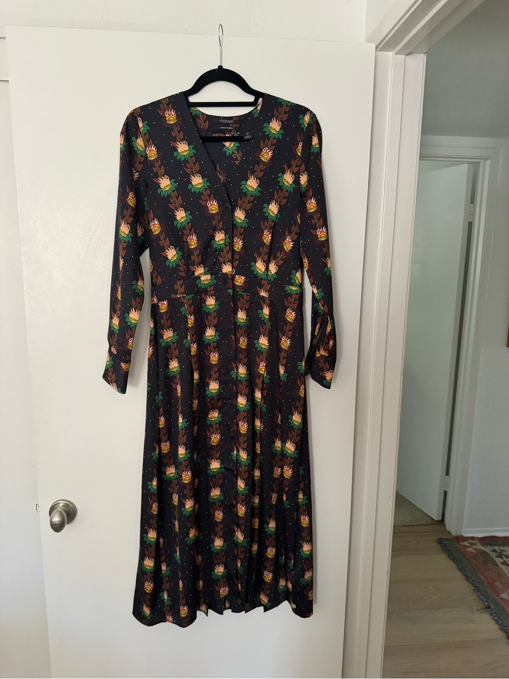 Scotch & Soda Black Floral-Print Wrap Midi Dress - Picture 4 of 8